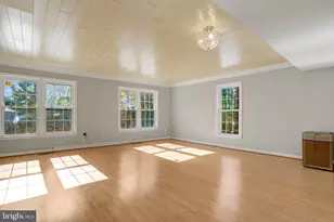 8070 Powderbrook Ln, Springfield, VA 22153 - Photo 6