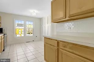 8070 Powderbrook Ln, Springfield, VA 22153 - Photo 12