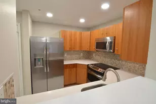 12020 Taliesin Pl, Reston, VA 20190 - Photo 8