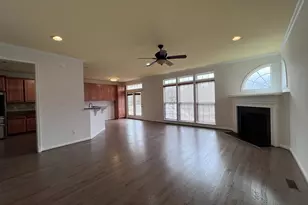 3925 Beeker Mill Pl, Chantilly, VA 20151 - Photo 4