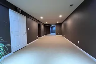 3925 Beeker Mill Pl, Chantilly, VA 20151 - Photo 32