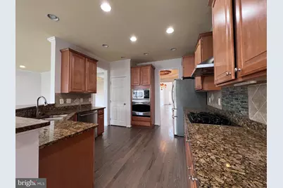 3925 Beeker Mill Place, Chantilly, VA 20151 - Photo 12