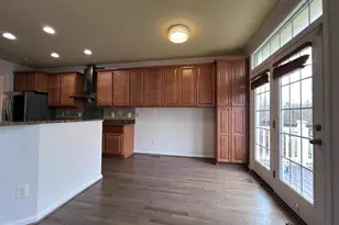 3925 Beeker Mill Pl, Chantilly, VA 20151 - Photo 10