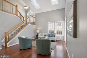 7501 Cross Gate Ln, Alexandria, VA 22315 - Photo 2