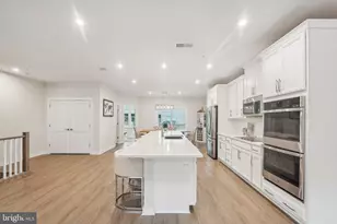 4610 Olivine Dr, Chantilly, VA 20151 - Photo 16