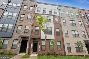 4610 Olivine Dr, Chantilly, VA 20151 - Photo 1