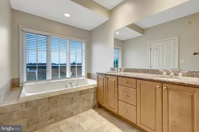 229 Locust Street SE #3, Vienna, VA 22180 - Photo 40