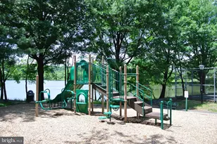 7746 New Providence Dr, Falls Church, VA 22042 - Photo 34