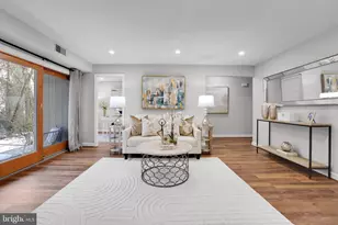 7746 New Providence Dr, Falls Church, VA 22042 - Photo 4