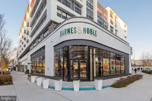 7746 New Providence Dr, Falls Church, VA 22042 - Photo 42