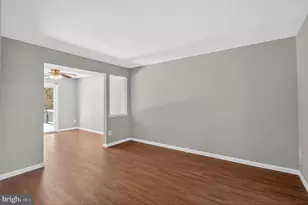 5808 Bunker Woods Ln, Burke, VA 22015 - Photo 12