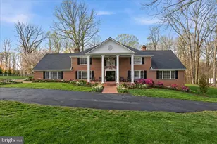 6704 Cedar View Ct, Clifton, VA 20124 - Photo 2