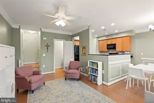 13656 Salk St, Herndon, VA 20171 - Photo 4