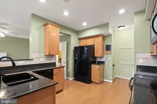 13656 Salk St, Herndon, VA 20171 - Photo 14