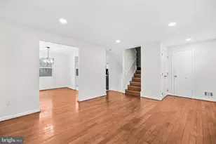 3051 Silent Valley Dr, Fairfax, VA 22031 - Photo 4