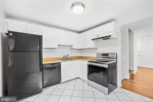 3051 Silent Valley Dr, Fairfax, VA 22031 - Photo 10