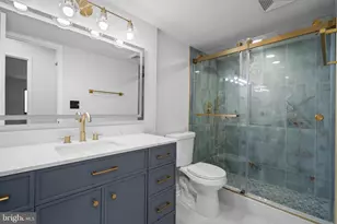 5901 Mt Eagle Dr, Alexandria, VA 22303 - Photo 34