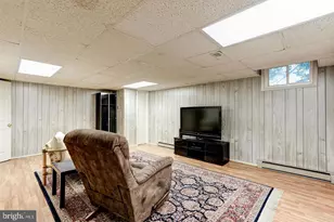 1404 Bayshire Ln, Herndon, VA 20170 - Photo 24