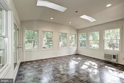 1404 Bayshire Lane, Herndon, VA 20170 - Photo 8