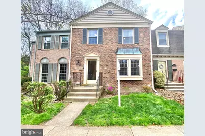 10323 Hampshire Green Avenue, Fairfax, VA 22032 - Photo 2