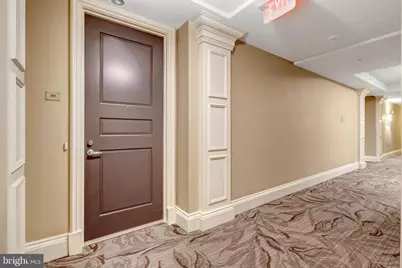 8220 Crestwood Heights Drive #812, McLean, VA 22102 - Photo 2