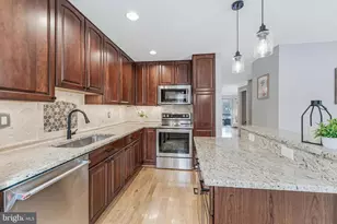 6050 Heatherwood Dr, Alexandria, VA 22310 - Photo 32