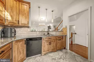 12027 Edgemere Cir, Reston, VA 20190 - Photo 16