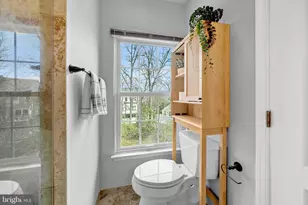 12027 Edgemere Cir, Reston, VA 20190 - Photo 40