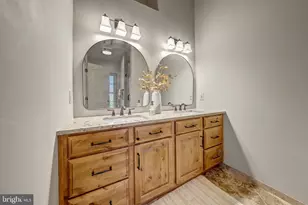 12027 Edgemere Cir, Reston, VA 20190 - Photo 22