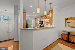 12027 Edgemere Cir, Reston, VA 20190 - Photo 12