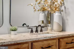 12027 Edgemere Cir, Reston, VA 20190 - Photo 38