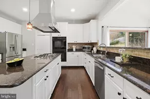 3221 Spring Rain Ct, Herndon, VA 20171 - Photo 22