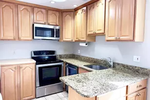 2600 Glengyle Dr, Vienna, VA 22181 - Photo 8