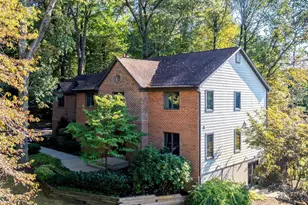 1738 Dressage Dr, Reston, VA 20190 - Photo 4