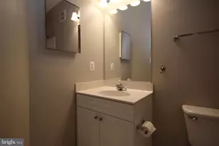 2651 Park Tower Dr, Vienna, VA 22180 - Photo 18