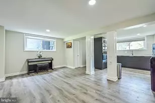 1415 Cottage St SW, Vienna, VA 22180 - Photo 16