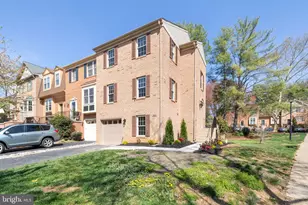 7800 Solomon Seal Dr, Springfield, VA 22152 - Photo 2