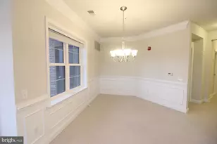 9521 Bastille St, Fairfax, VA 22031 - Photo 12