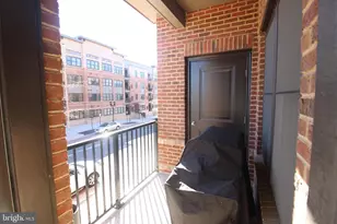 9521 Bastille St, Fairfax, VA 22031 - Photo 26