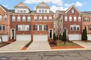 8072 Criaza Branch Ct, Vienna, VA 22182 - Photo 1