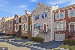 8027 Tanworth Ct, Springfield, VA 22152 - Photo 2