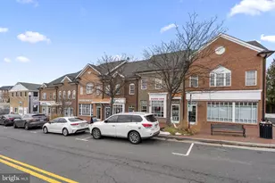 12017 Sugarland Valley Dr, Herndon, VA 20170 - Photo 66