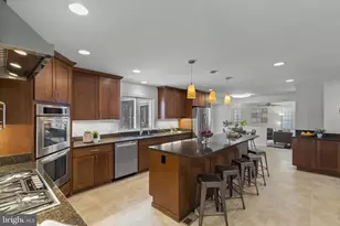 12017 Sugarland Valley Dr, Herndon, VA 20170 - Photo 20