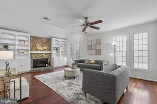 12017 Sugarland Valley Dr, Herndon, VA 20170 - Photo 10