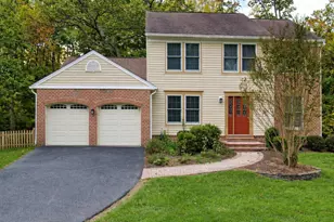 12017 Sugarland Valley Dr, Herndon, VA 20170 - Photo 1