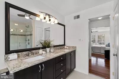 12017 Sugarland Valley Drive, Herndon, VA 20170 - Photo 32