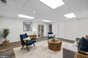 12017 Sugarland Valley Dr, Herndon, VA 20170 - Photo 44