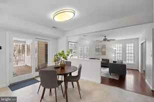 12017 Sugarland Valley Dr, Herndon, VA 20170 - Photo 14