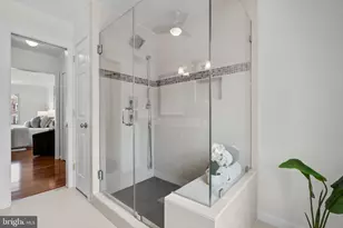 12017 Sugarland Valley Dr, Herndon, VA 20170 - Photo 34