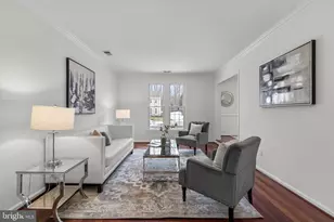 12017 Sugarland Valley Dr, Herndon, VA 20170 - Photo 8